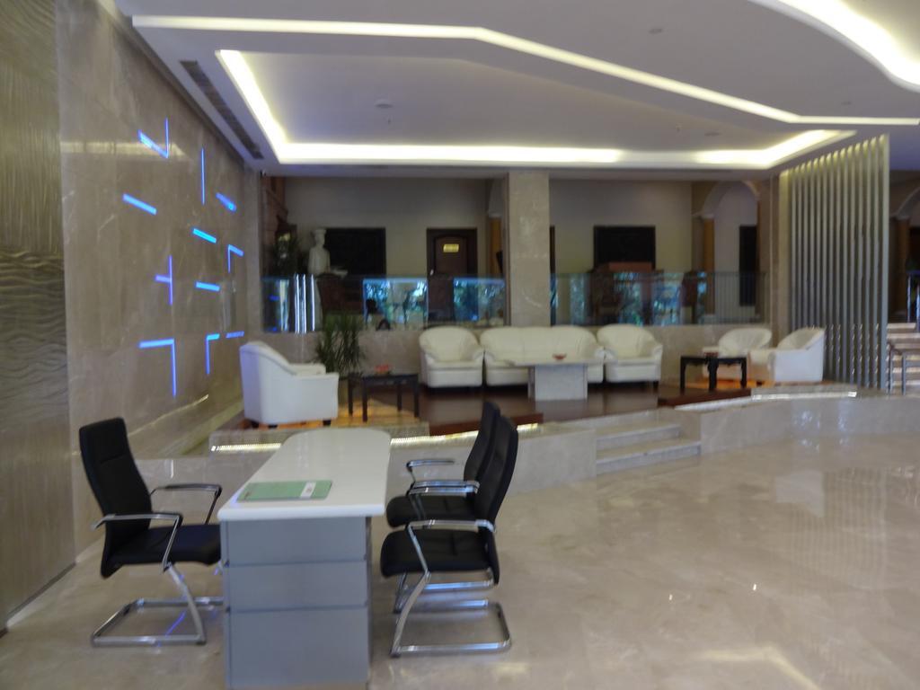 巴比伦国际酒店 Rāipur 外观 照片
